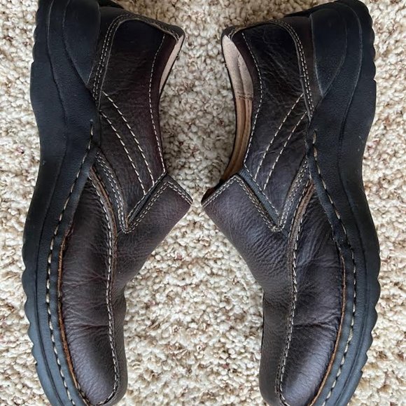 Men's Clarks loafers. Size 8 1/2M. Brown - Picture 3 of 4